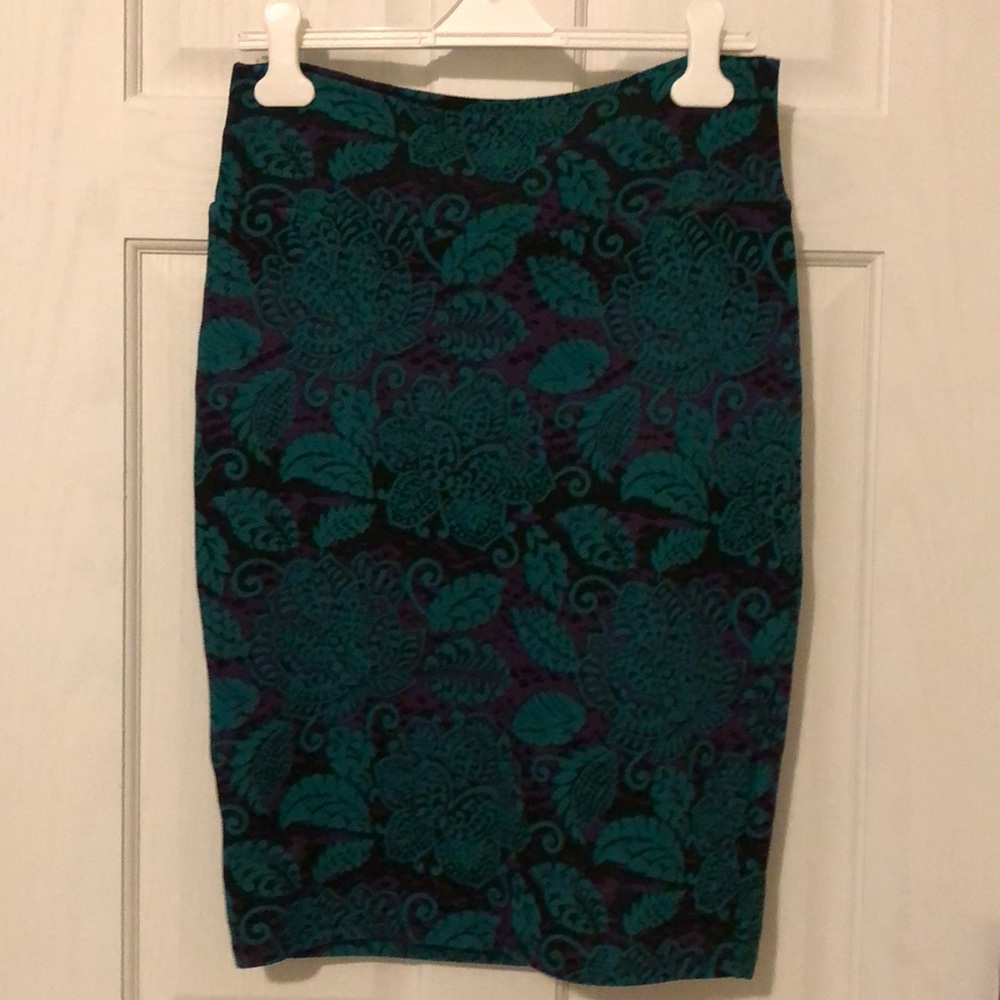 LulaRoe Cassie Skirt